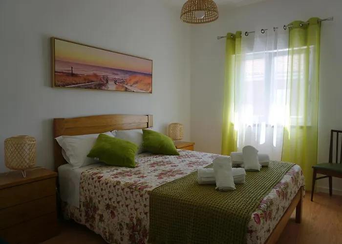 Portela House - T3 Residential Home 50 Meters From The Beach